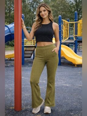 Le Lis Olive Ribbed Pants